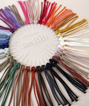 PLACA DE CORES DE ACRÍLICO - FIO DE POLIÉSTER